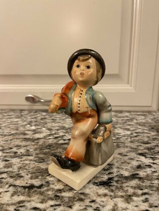 " Merry Wanderer " Goebel Hummel Figurine 11 Tmk3 4 3/4”