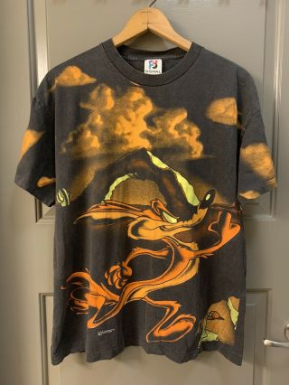 Vintage 1995 Looney Tunes Wile E.  Coyote & Roadrunner All Over Print Shirt