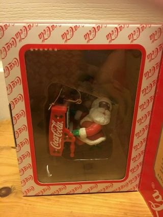 Coca - Cola Masterpiece Treasury Edition: Play It Again,  Santa - - Enesco 1997
