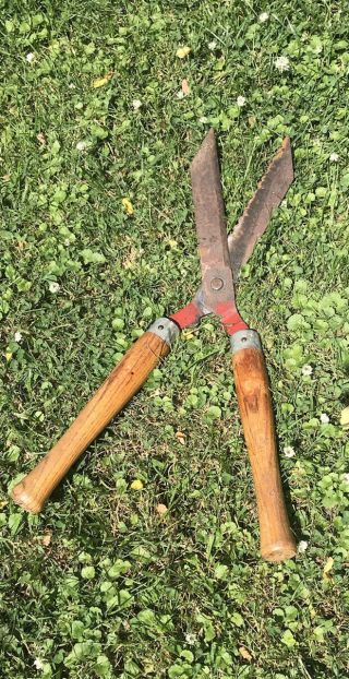 Vintage Wood Shears Hedge Clippers Tree Trimmer Garden Tool Bingmaster Red
