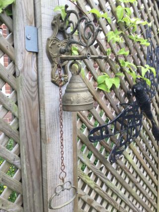 Stunning Vintage Brass Hanging Door Bell With Chain Pull.  Wall/door Fittings.