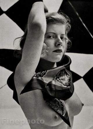 1950s Vintage Zoltan Glass Female Nude Scarf Fashion Mid Century Photo Engraving