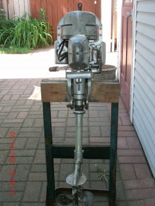 1940 Johnson 2.  5 Hp Seahorse Fresh Water Antique Vintage Outboard Motor