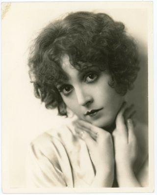 Silent Film Star Madge Bellamy Vintage 1920s Piercing Eyes Glamour Photograph