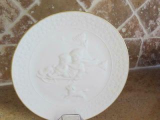 Vintage Avon Collectible (1985) Christmas Plate " A Child 