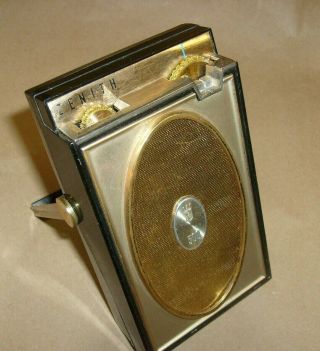 Vintage Zenith Royal Deluxe 500h Eight Transistor Radio - And