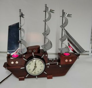 Vintage United Ship Clock Model 811.  Lights And Clock Work