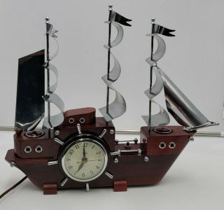 Vintage United Ship Clock Model 811.  Lights and Clock Work 2