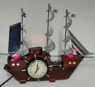 Vintage United Ship Clock Model 811.  Lights and Clock Work 3