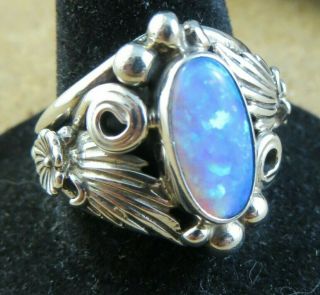 Signed Vintage Navajo Running Bear Sterling Silver & Opal Ring Size 8 732