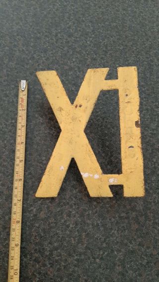 - 1x Or X1 - Vintage Fh Ayres Cast Iron Roman Numeral Shop Display Sign 9 Or 11