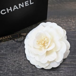 Chanel Cc White Camelia Pin Brooch Vintage Corsage Accessories 6900a Rise - On