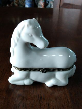 Ceramic White Horse Hinged Trinket Box 3.  5 "