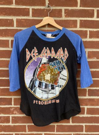 Vintage Def Leppard 1983 Pyromania Tour T - Shirt - Concert 3/4 Sleeve Raglan