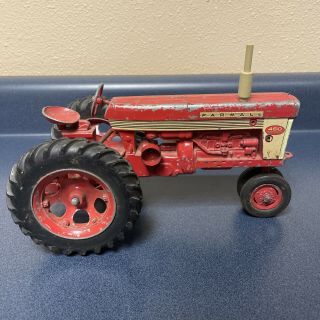 Vintage 1960’s JI Case IH Farmall McCormick Farm Toy Tractor 460 1/16 - 3