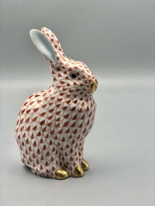 Herend Large Red Rust Fishnet 24 K.  Gold Accents Bunny Rabbit Sitting Exc 5.  5”