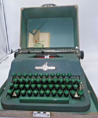 Vintage Underwood Universal Typewriter,  All Green W/manuals & Card