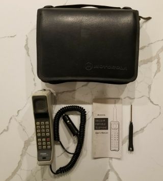 Vintage Motorola Brick Cell Phone And Case - Powers On - Us West