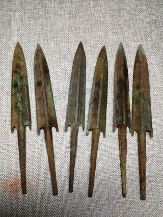 Chinese Bronze Weapon Arrowheads Set Of Six Bronze Arrowheads