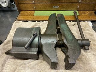 Vintage Cole No 11 Swivel Vise With Anvil,  Pipe Jaws Cole Tool Mfg Chicago Ill
