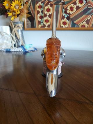 VINTAGE 1951 Pontiac Chieftain Gold Amber Lucite Chief Head Hood Ornament 5