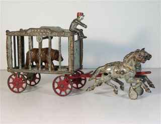 1910s Cast Iron Horse Drawn Royal Circus Wagon / Bear Cage Wagon Toy By Hubley