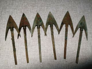 Chinese Bronze Weapon Arrowheads Wing Pattern Six Bronze Arrowheads