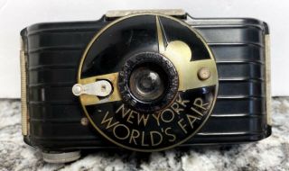 1939 Ny World’s Fair Kodak ”bullet” Camera Trylon & Perisphere Bakelite Rare