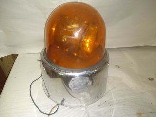 Federal Sign & Signal Beacon Ray Light Model 17 Amber Dome.  6 Dc Volts.