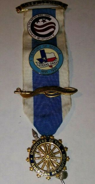 Vintage Daughters Of The American Revolution Ribbon Set With 4 Pins