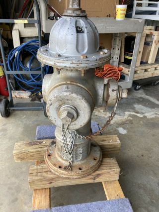 Mueller 4 1/2 Full Sized Fire Hydrant 2000 Centurion 250 (175 Lbs) 584n