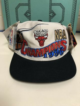 Vintage 1996 Chicago Bulls Nba Champions Locker Room Logo 7 Snapback Hat Cap