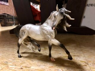 Breyer Traditional Horse Esprit — Horse Of The 2010 Weg —
