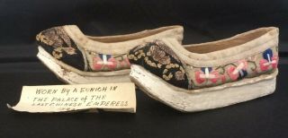 Antique Chinese Embroidered Silk Eunuch Of The Palace Of The Empress Shoes