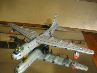 yonezawa boeing b 36 peacemaker bomber tin 6 propeller airplane toy model 5
