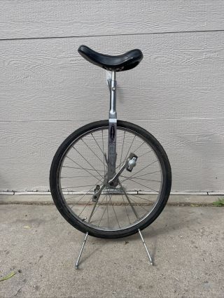 Vintage Schwinn Unicycle 24” Serial Number 792299 Alloy Rim With Stand,