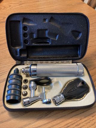 Vintage Welch Allyn Otoscope 216 Ophthalmoscope Set W/ Case -