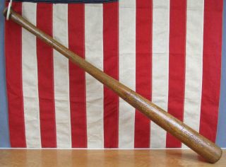 Vintage 1930s Pennant Wood Baseball Bat No.  305 Leaguer HOF Joe Cronin Model 36 