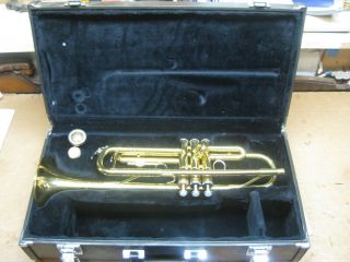 Vintage Yamaha Ytr - 2335 Trumpet W/ King & Giardinelli Mouth Piece & Case