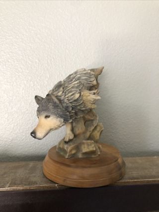 Mill Creek Studios 4104 " Footloose " Wolf Sculpture By Stephen Herrero Retired