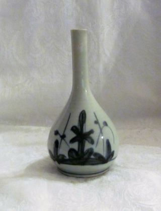 Antique Chinese Ming Dynasty Blue & White Vase Swatow Zhangzhou Ware