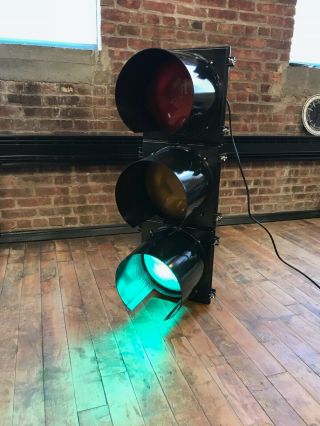 Rare Traffic Light - Gloss Black - - Wired W/ Controller & Ge Leds
