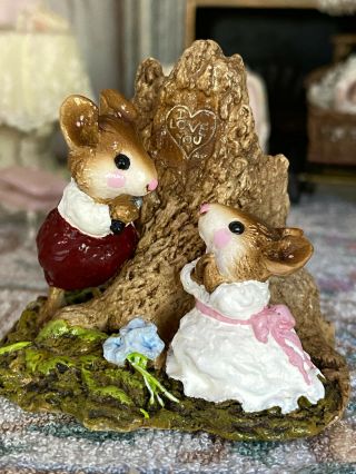Vintage Miniature Wee Forest Folk Retired 1989 Scene Mice Couple Lovers Tree