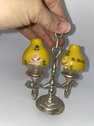 Vintage Nyc Souvenir Salt & Pepper Shakers Floral Colonial Oil Lamps 4 1/2”