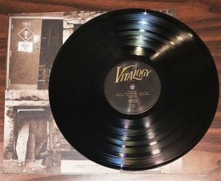Vintage rock lp PEARL JAM Vitalogy 1994 Epic first pressing,  embossed g/f,  inner 2