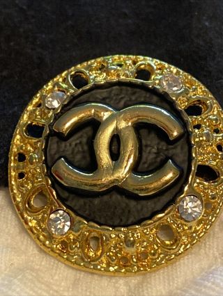CHANEL Gold Plated Black Enamel Rhinestone CC Logos Vintage Clip Earrings Estate 2