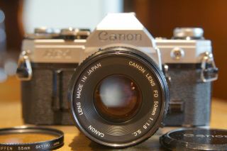 Vintage Canon Ae - 1 Slr Film Camera With 50mm F/1.  8 Lens