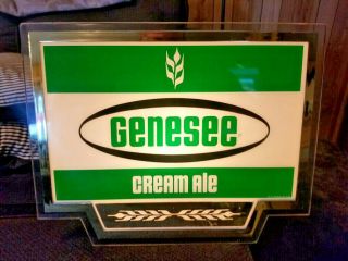 Vintage Genesee Cream Ale Beer Light Up Sign Bar Room Display Man Cave 19 X 15