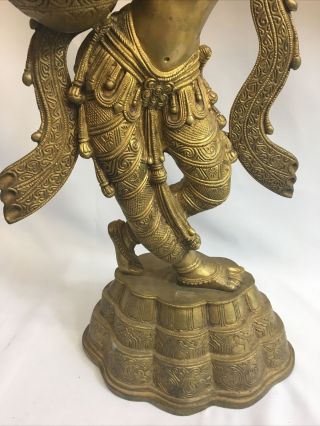 Brass statue - Statue of a women holding a pot in her head and hip,  Large/Heavy 3