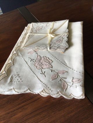 Peony Vintage Madeira Embroidery Linen Tablecloth & 4 Napkins